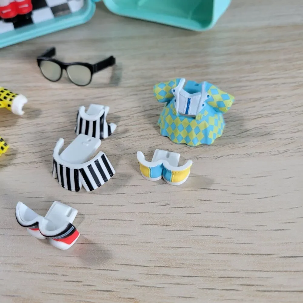 LOL Surprise Doll Rolling Suitcase Interactive Play Outfits Shoes Glasses Sound